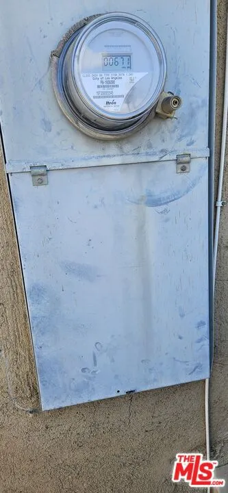 2000 W 68th Street, Los Angeles, California 90047 home-pic-40